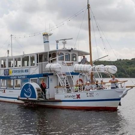 Idyllisk, Historisk Byhus Ved Fjorden I Mariager Eksteriør billede